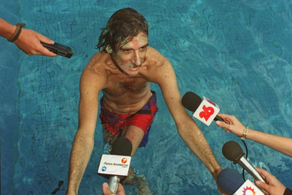 Foto 2 - Blog: ¿De qué piso se tiró Charly García?
